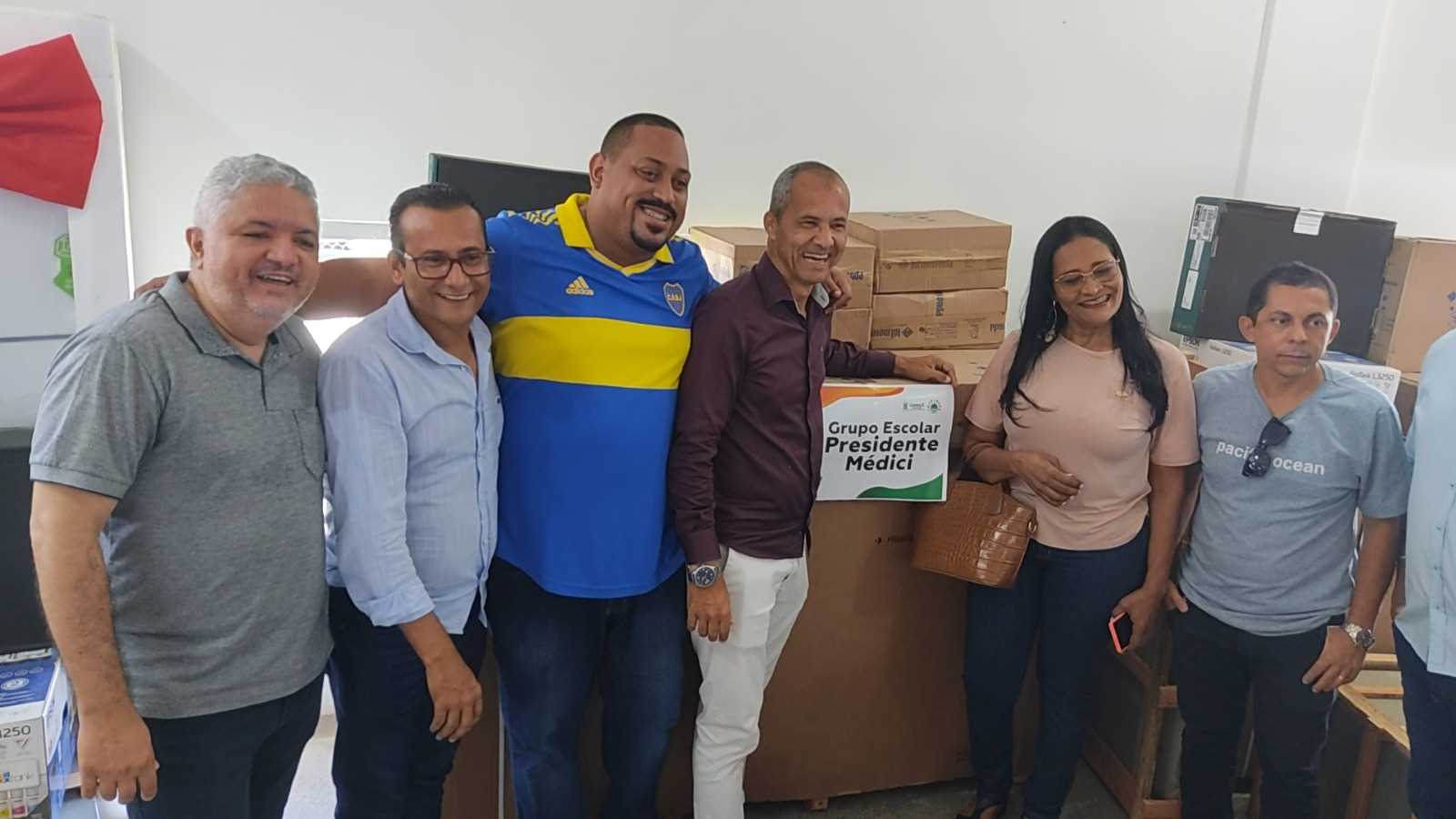 Prefeitura faz entrega de novos equipamentos para Escolas da rede Municipal